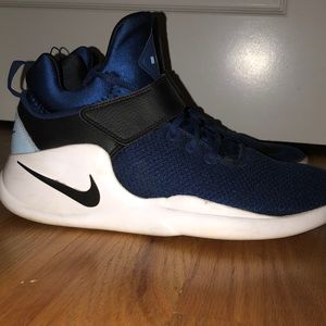 men’s nike lifestyle shoe